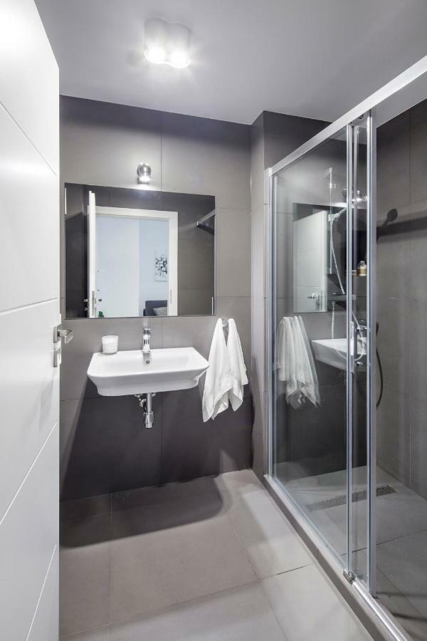 Sleepy3City Apartments Batorego 9 グディニャ エクステリア 写真